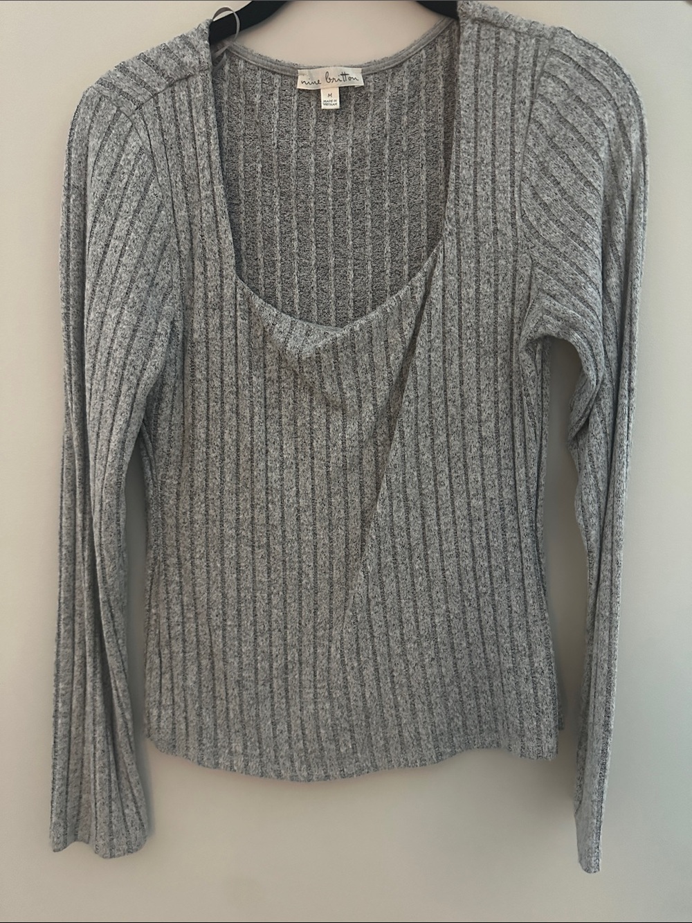 nine britton Gray Ribbed Scoop Neck Long Sleeve Top